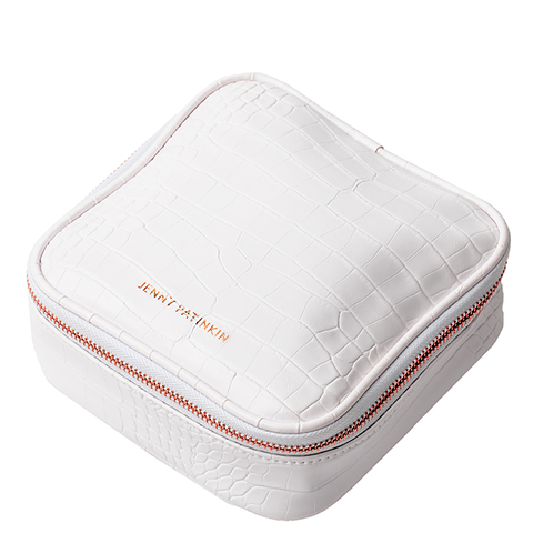 Urgent Care Cloths Made with Activated Charcoal